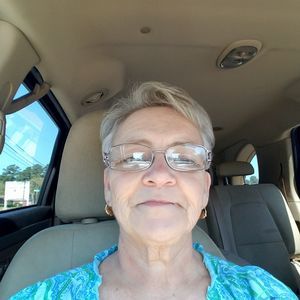 Meet your Posher, Debra